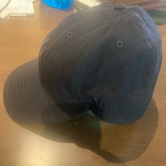 NY ball cap. - Picture 3 of 10